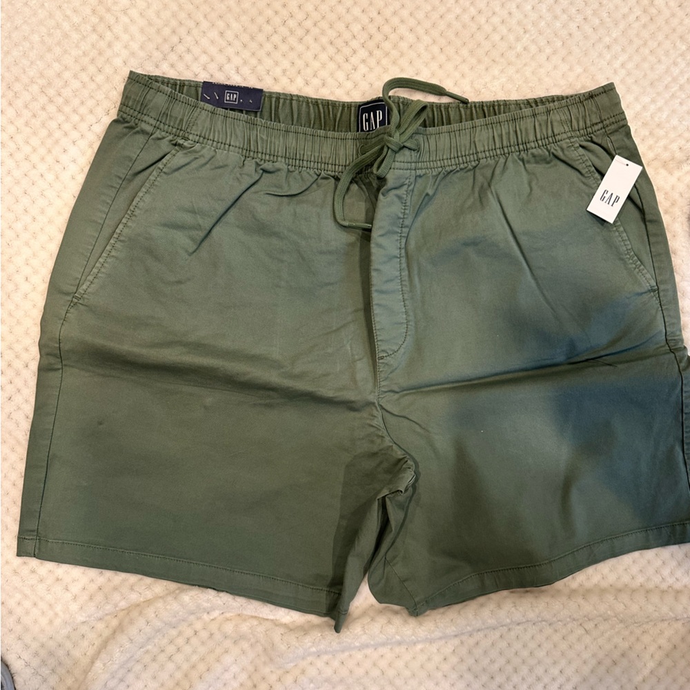 Men’s Gap shorts